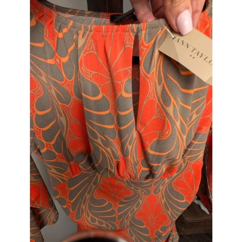 Ann Taylor NWT Abstract Floral Surplice Blouse M - Picture 5 of 8